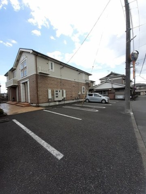 【駐車場】 | ラフレシ－ル・Ｋ | 駐車スペースもあります