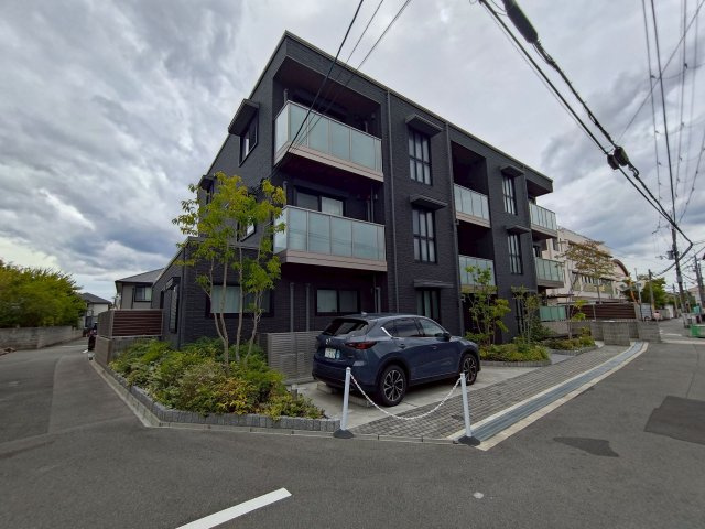 シャーメゾンマシェリミズオの駐車場