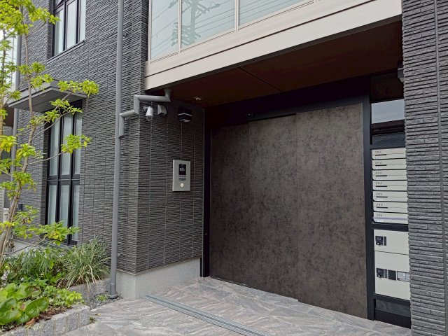 シャーメゾンマシェリミズオのエントランス