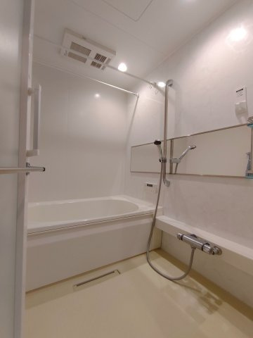 シャーメゾンマシェリミズオの浴室