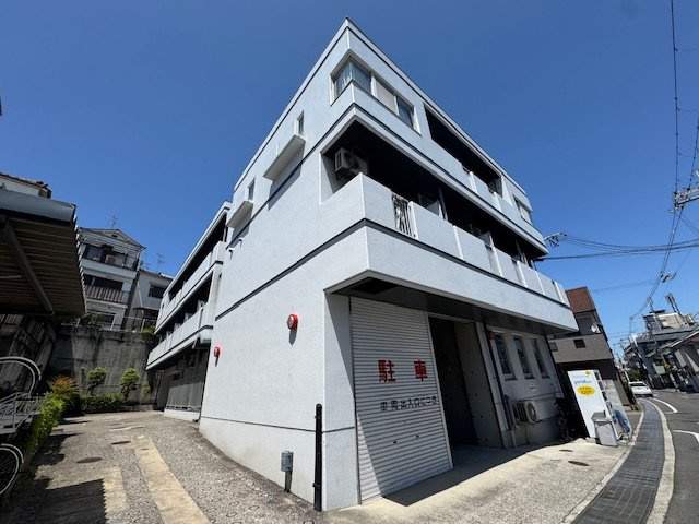 パイン北野田の外観