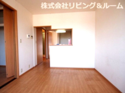 【居間・リビング】 | ソレーユ三笠