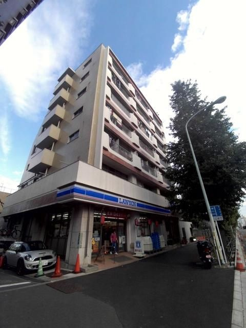 岡部ビルの外観