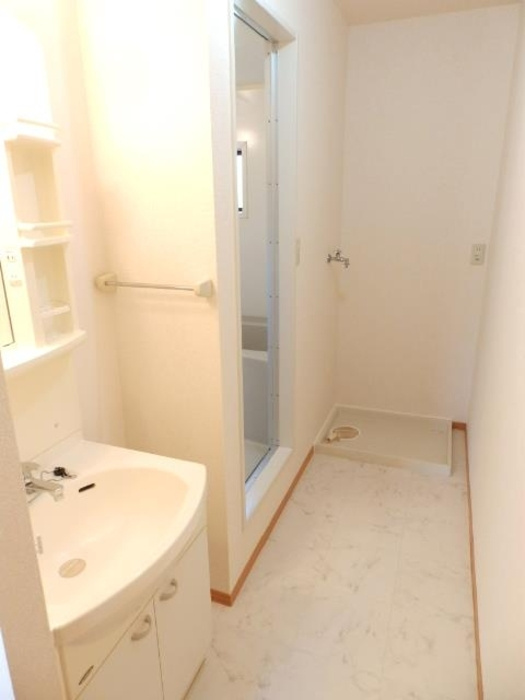 クレールイセキの洗面所|洗面室