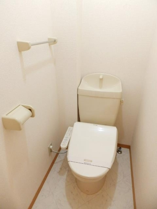 クレールイセキのトイレ|トイレ（温水洗浄暖房便座）