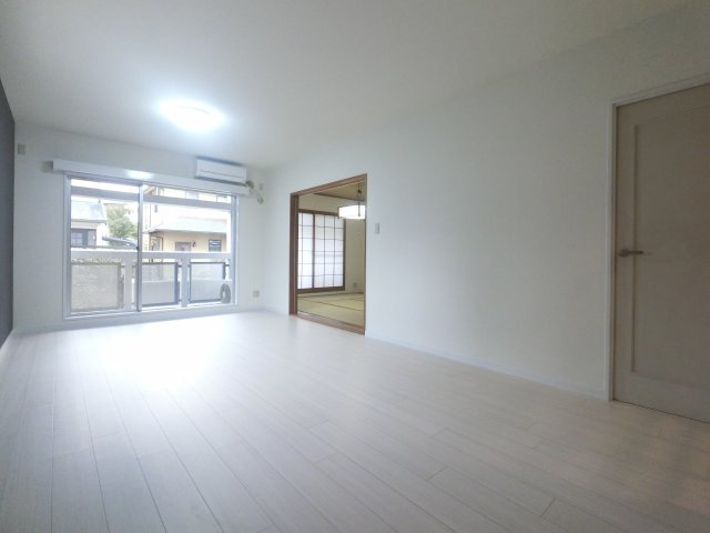 【居間・リビング】