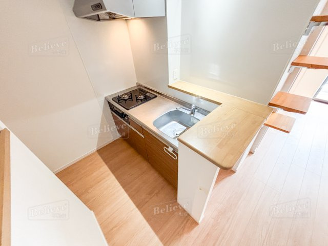 ボワットノワールのキッチン|2口コンロ・グリル付のシステムキッチンです♪