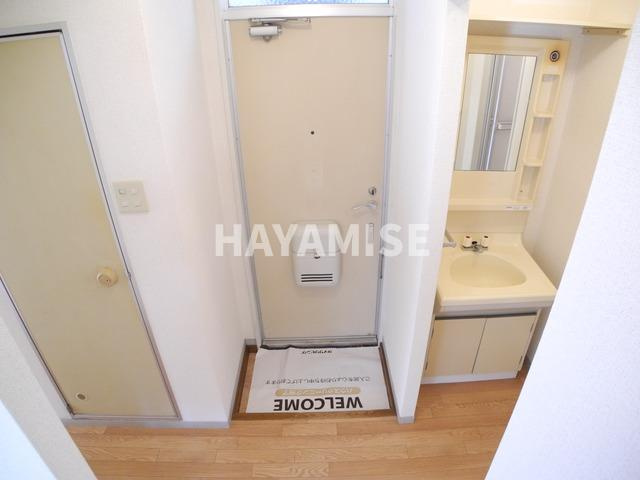 プレジール泉　Ｂ棟の玄関|※同物件別部屋（左右反転タイプ）のお部屋です※