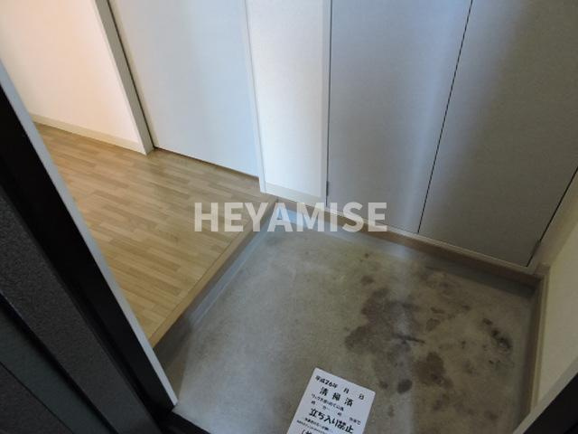 ヴィレスト椿の玄関|※同物件反転間取の写真です※現況を優先します