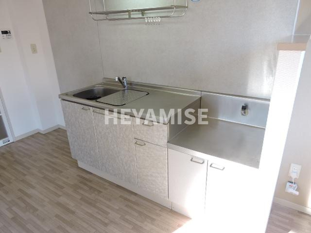 ヴィレスト椿のキッチン|※同物件反転間取の写真です※現況を優先します