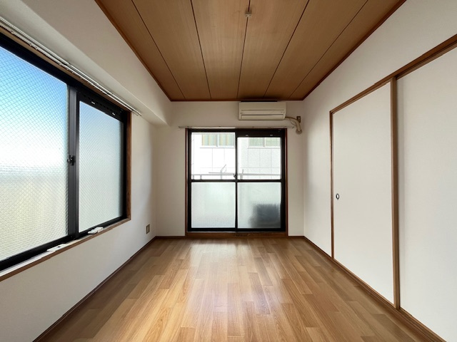 ライブコート泉北の洋室