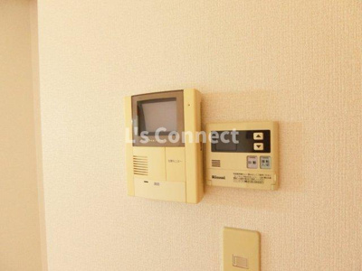 【セキュリティ】 | 第５メゾンアカマ | 突然の来客もＴＶモニターホンでしっかり確認。