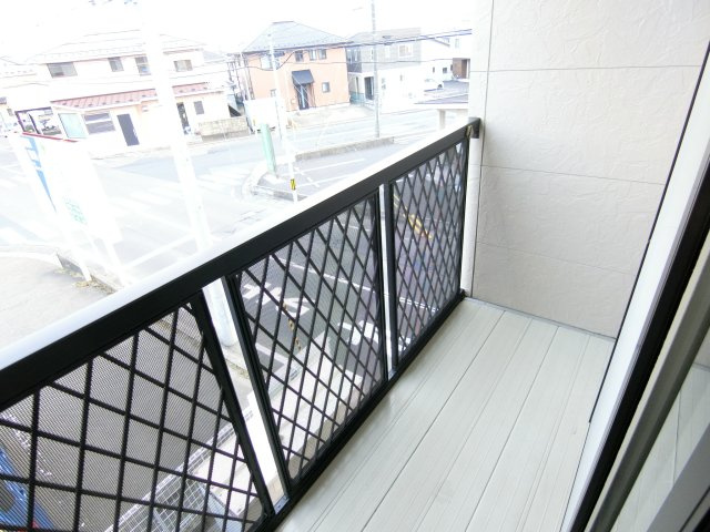 【バルコニー】 | 第５メゾンアカマ | ２階のお部屋で晴れた日には洗濯物もたくさん干せます。