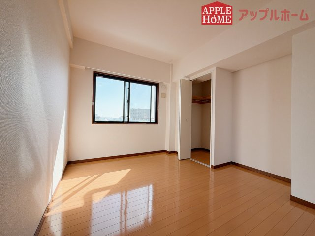 [中古マンション] コンフォート籠原駅前ソレイユの洋室|居室は全室収納あり！たっぷりある収納活用でお部屋もキレイを保てます♪