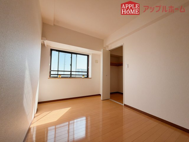 [中古マンション] コンフォート籠原駅前ソレイユの洋室|居室は全室収納あり！たっぷりある収納活用でお部屋もキレイを保てます♪