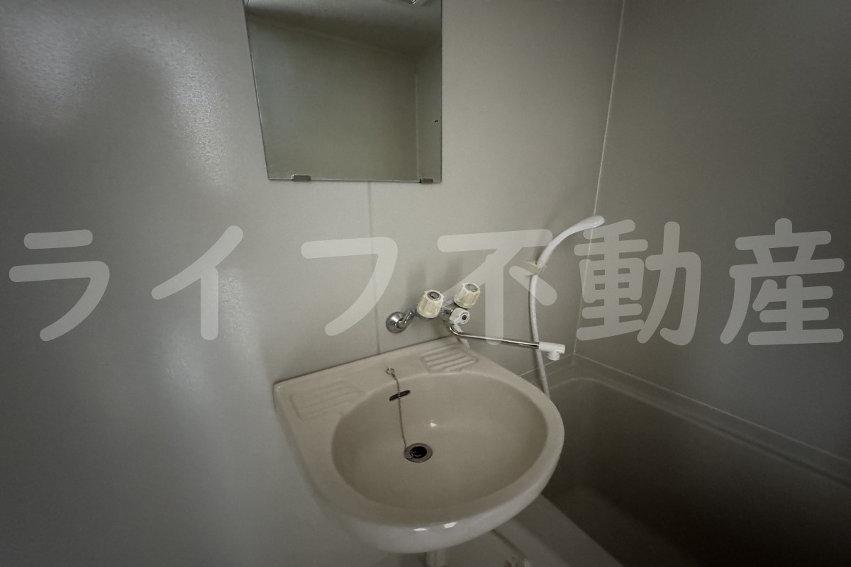シャンボール今里Ⅱ番館の浴室|落ち着いた空間のお風呂です
