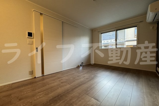 コージーハイムの洋室|明るい洋室です