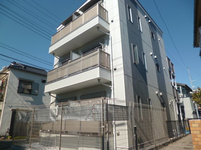 府中市朝日町２丁目のアパートの外観