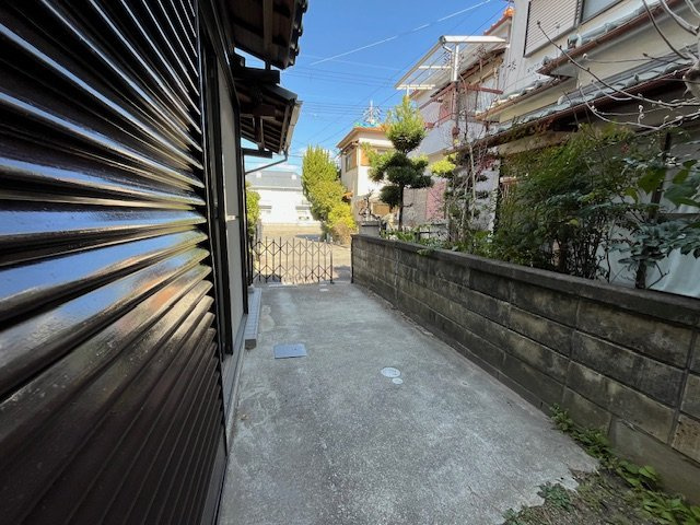 深阪貸家の庭