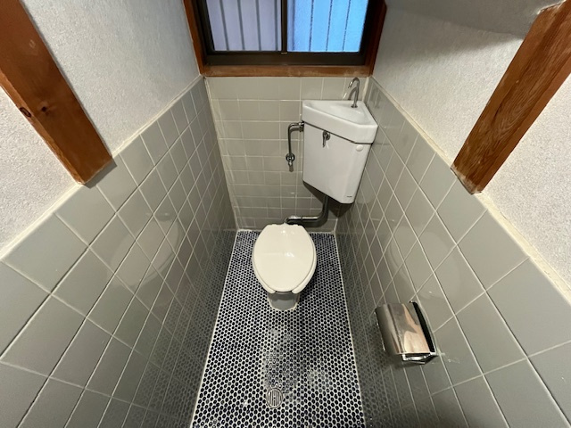 深阪貸家のトイレ