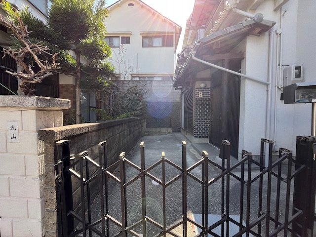 深阪貸家の駐車場