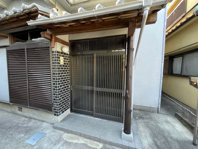 深阪貸家のエントランス