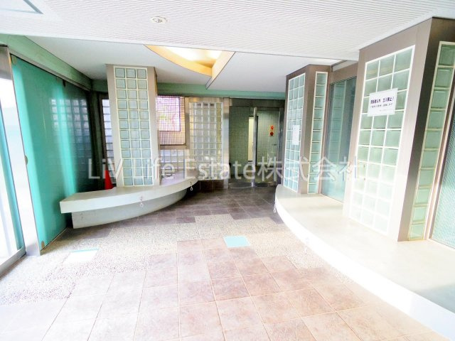 コンフォート武蔵野のエントランス