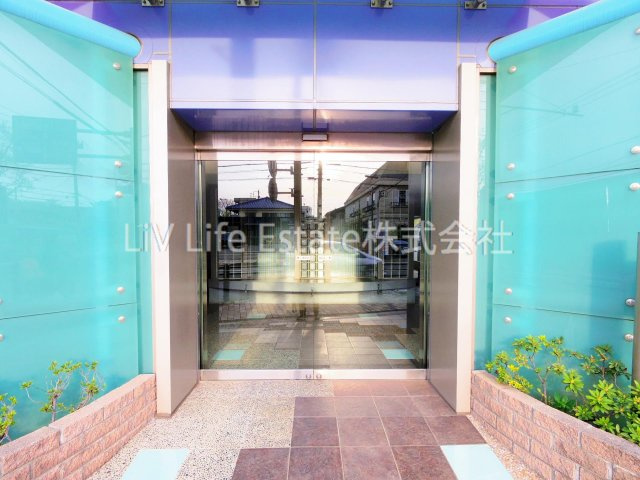 コンフォート武蔵野のエントランス