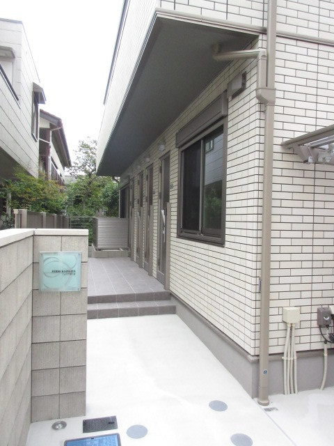 ＦＥＲＩＯ　ＫＡＪＩＧＡＹＡのエントランス|広々した建物入り口