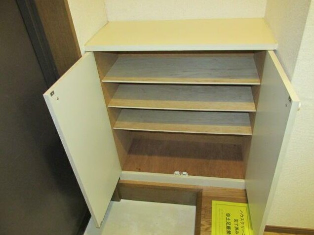 センターコアの玄関