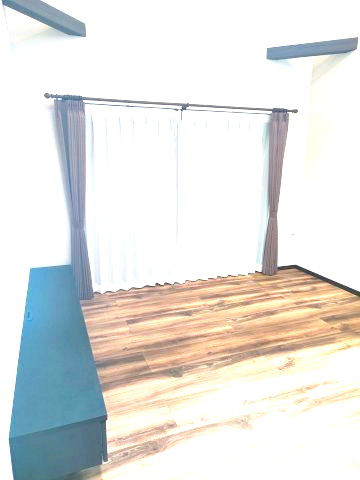 東松山市上野本　未入居住宅（平屋建て）太陽光システム搭載の居間・リビング