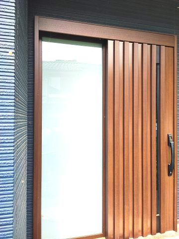 東松山市上野本　未入居住宅（平屋建て）太陽光システム搭載の玄関