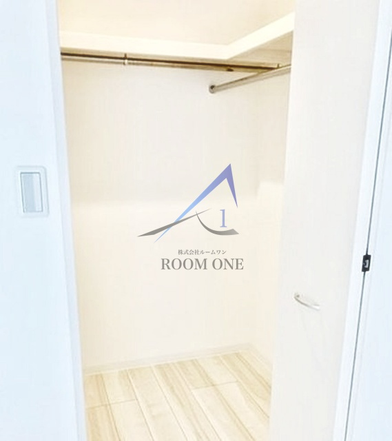 ミハス三ツ沢下町の収納|ウォークインクローゼットです。