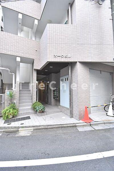 オークビルのエントランス