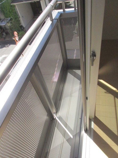 リッツ大倉山のバルコニー|日当たりの良い南向きバルコニー　