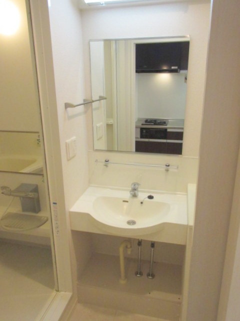 リッツ大倉山の洗面所|嬉しい独立洗面所