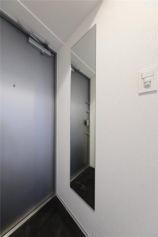 スワンズシティ神戸湊川 IIの玄関