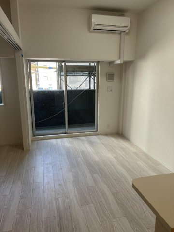 スワンズシティ神戸湊川 IIの居間・リビング