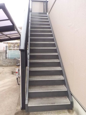 フラッツのロビー|共用階段