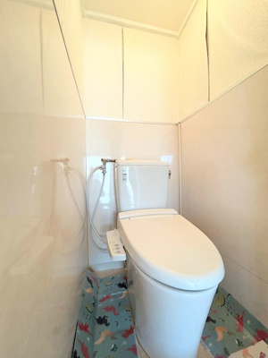 【トイレ】 | 新横浜マンション | ◆清潔感のある白を基調とした落ち着ける空間。