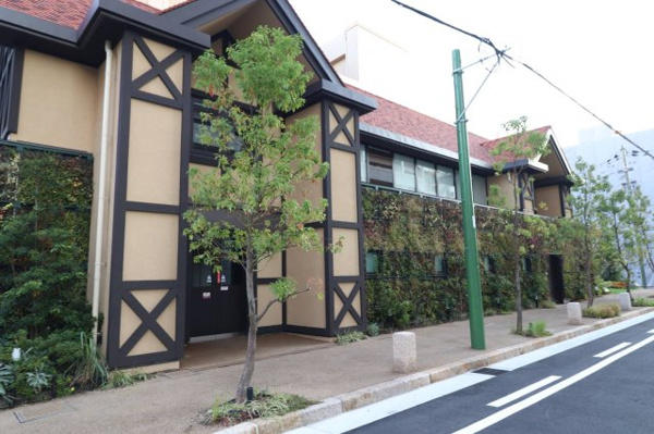 【その他共用部分】 | 【共用棟　コモンスペース】共用施設は別棟にございます。