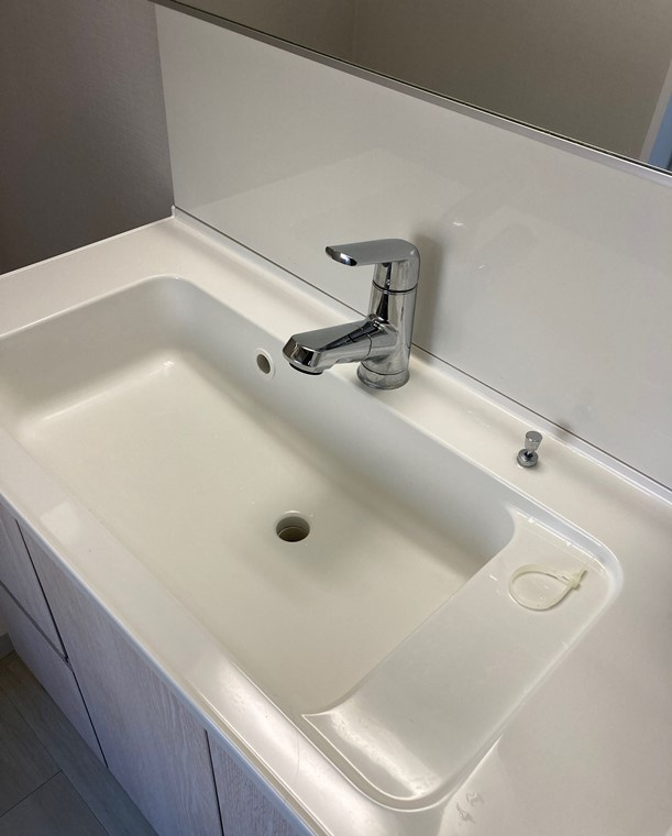 東寺尾戸建の洗面所