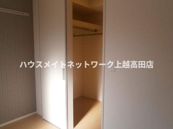 アネシス寺町の収納|ウォークインクローゼット
