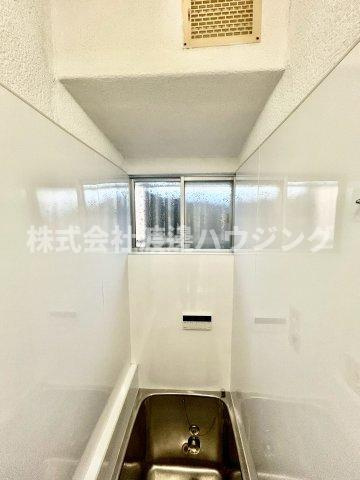 西立花町テラスハウスのその他|窓