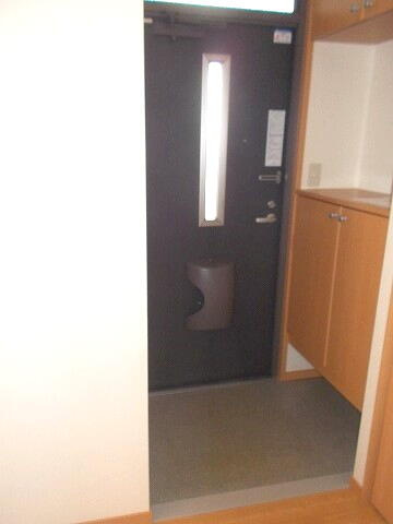 エバーグリーンオーク Bの玄関