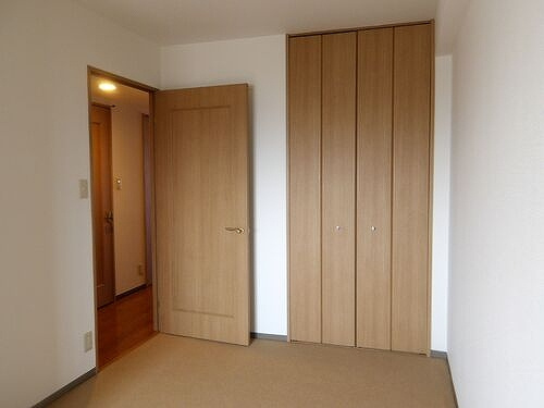 ライオンズマンション千葉グランドタワーのその他|洋室約5.4畳別角度　※2025年9月撮影