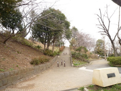 秋葉台公園　700ｍ