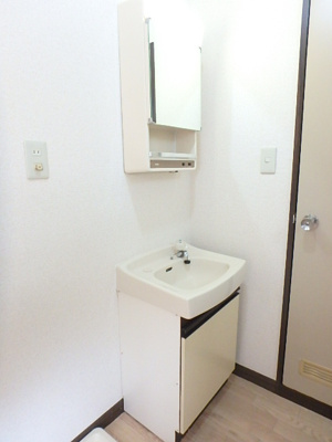 洗面台　鏡もあります