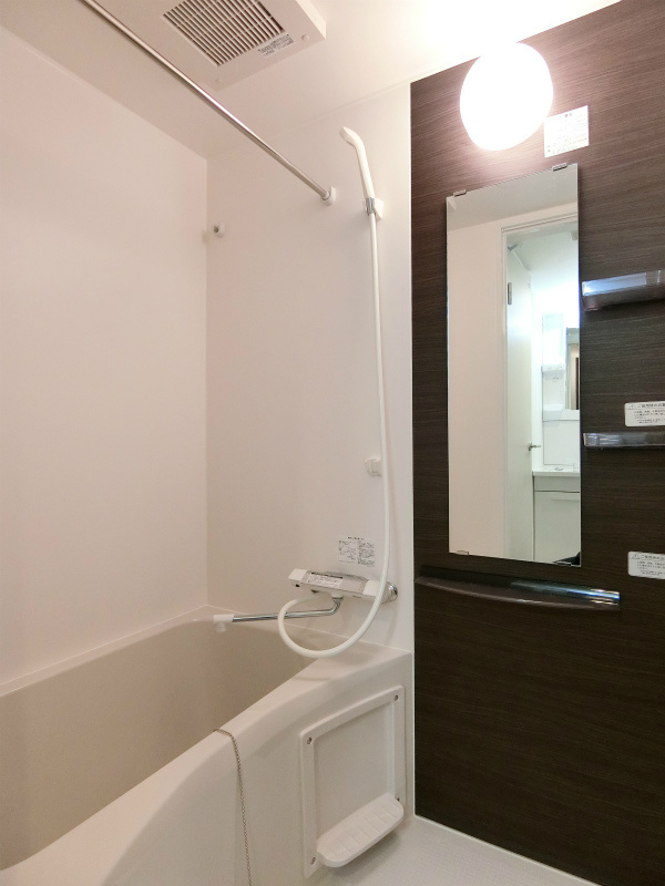 リブリ・FALCONの浴室