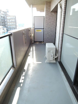 奥行きのあるバルコニー